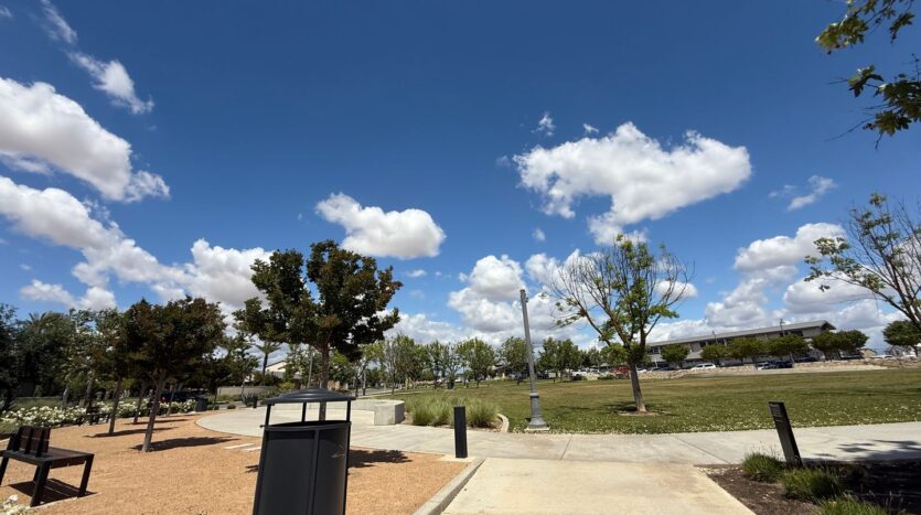 632 Rock Crest Ave. - Madera - California - 3 bed, 2 bath rental property