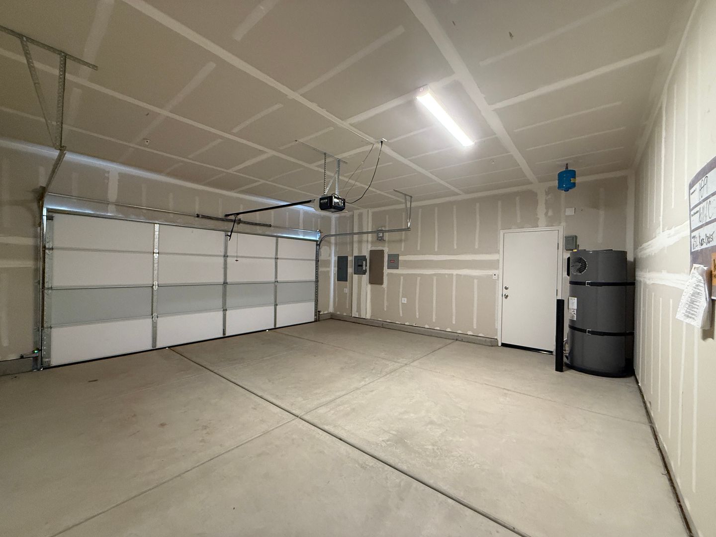 632 Rock Crest Ave. - Madera - California - 3 bed, 2 bath rental property