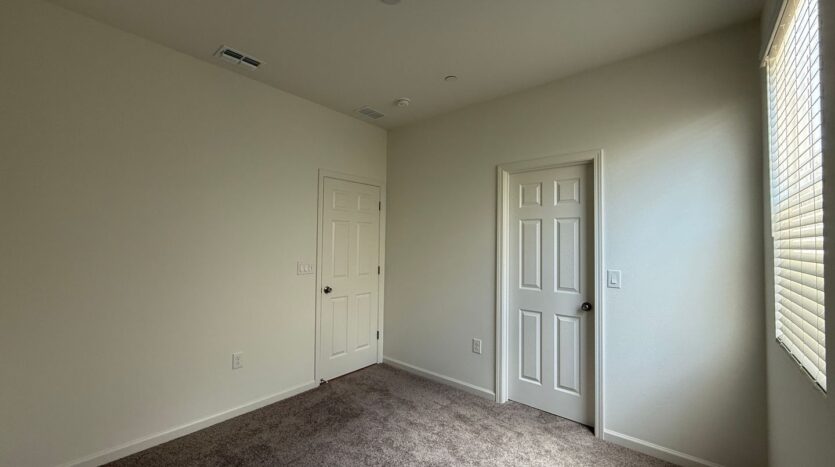 632 Rock Crest Ave. - Madera - California - 3 bed, 2 bath rental property