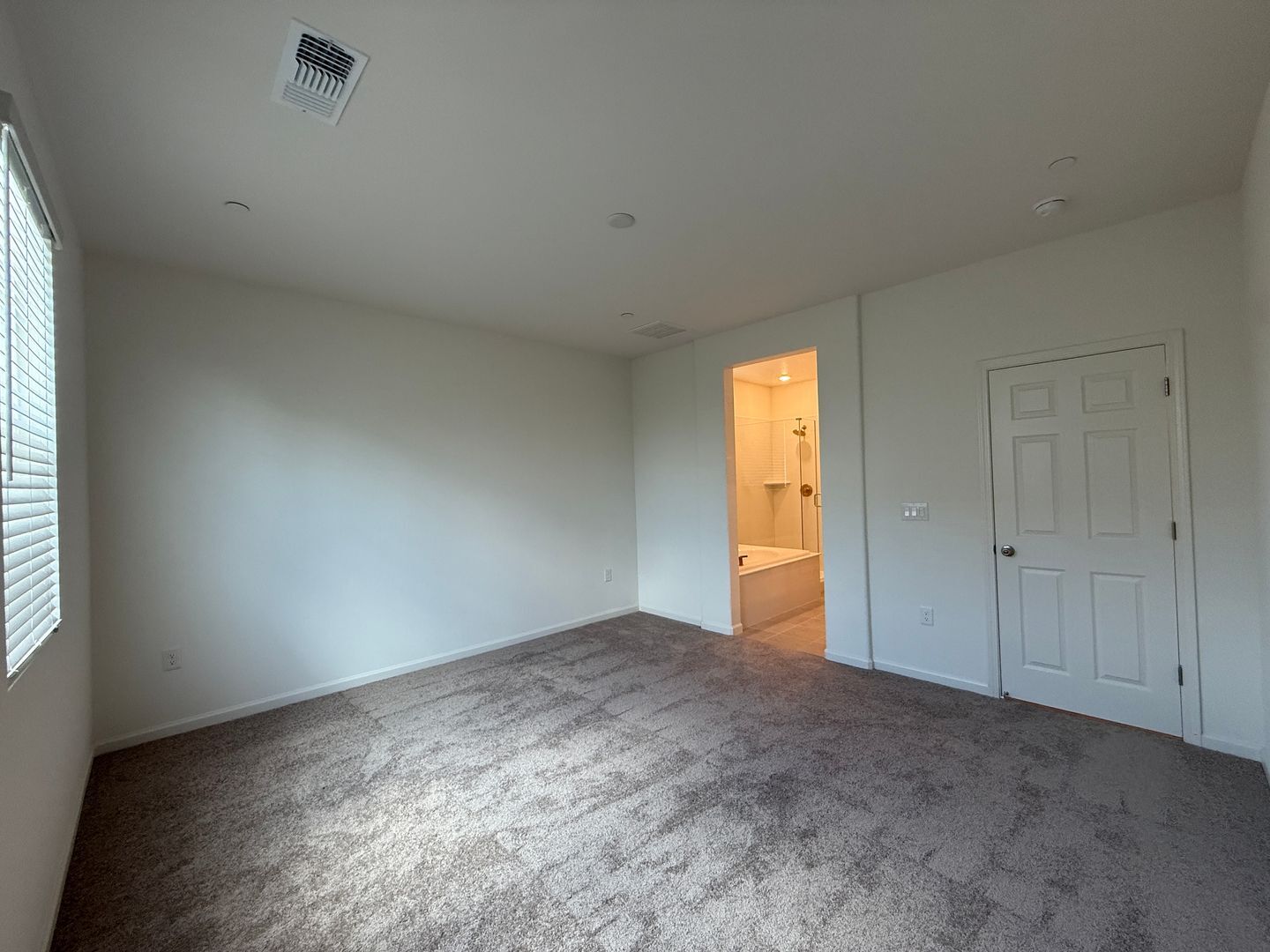 632 Rock Crest Ave. - Madera - California - 3 bed, 2 bath rental property