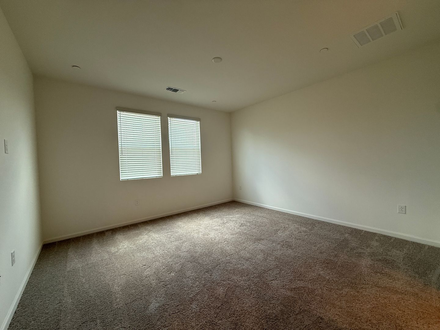 632 Rock Crest Ave. - Madera - California - 3 bed, 2 bath rental property