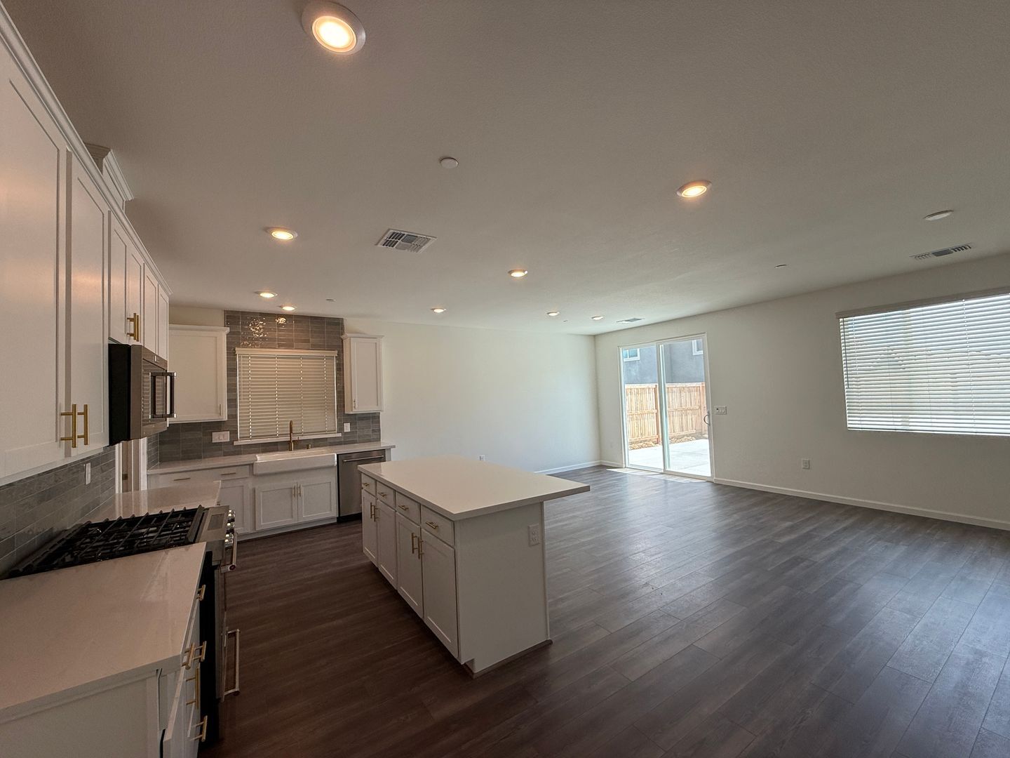 632 Rock Crest Ave. - Madera - California - 3 bed, 2 bath rental property