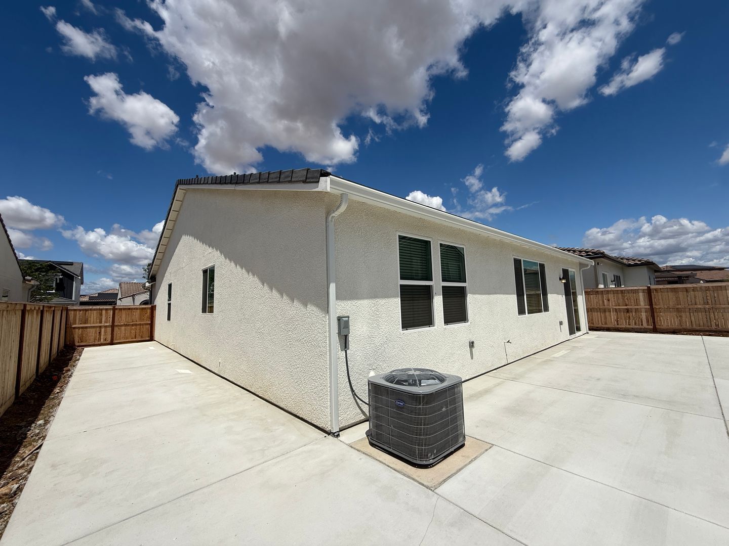 632 Rock Crest Ave. - Madera - California - 3 bed, 2 bath rental property