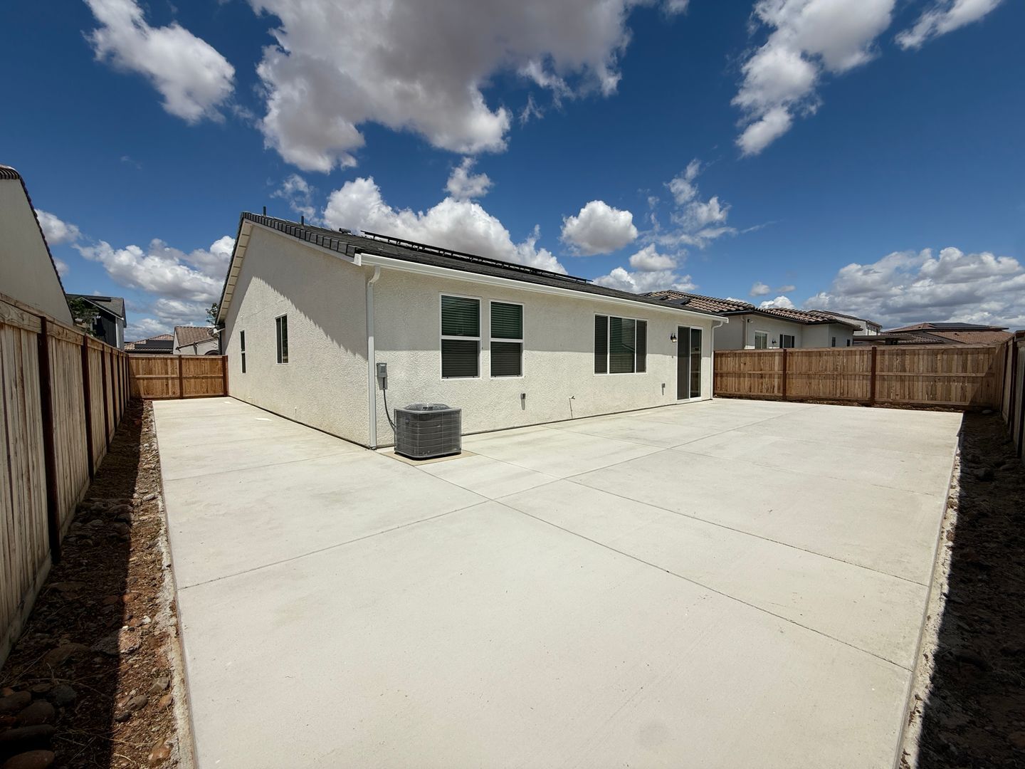 632 Rock Crest Ave. - Madera - California - 3 bed, 2 bath rental property