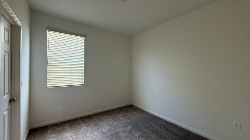 632 Rock Crest Ave. - Madera - California - 3 bed, 2 bath rental property