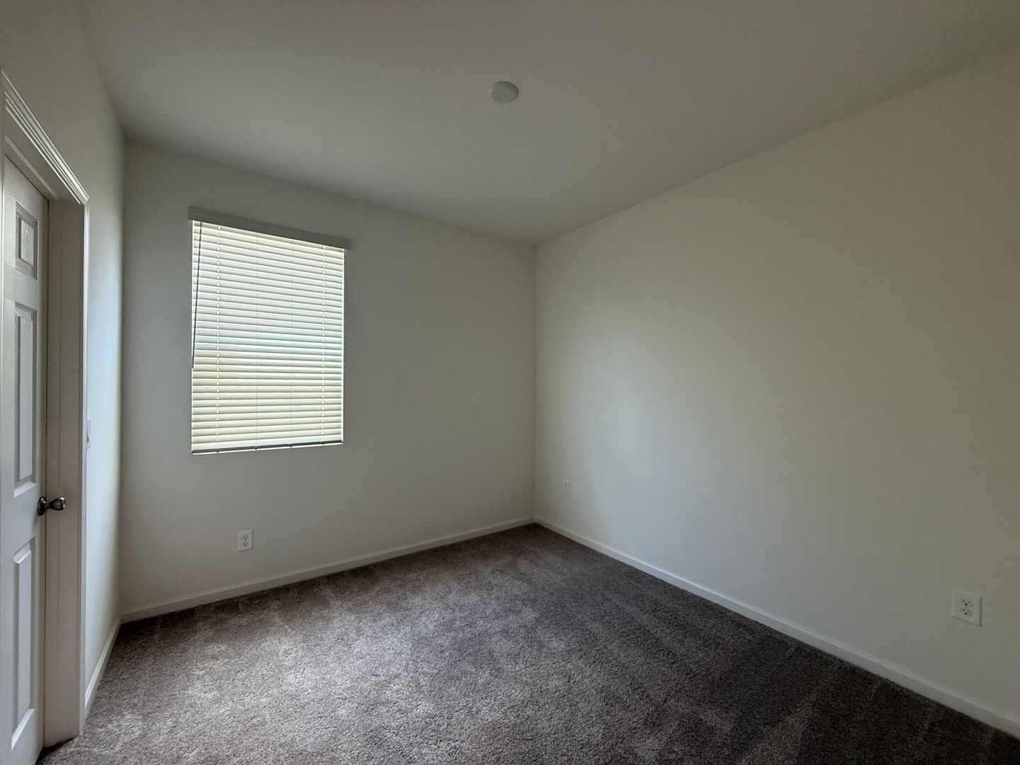 632 Rock Crest Ave. - Madera - California - 3 bed, 2 bath rental property
