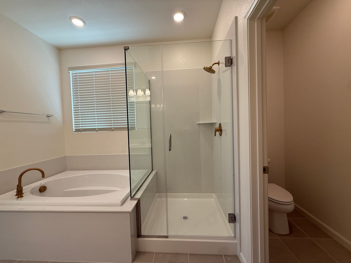 632 Rock Crest Ave. - Madera - California - 3 bed, 2 bath rental property