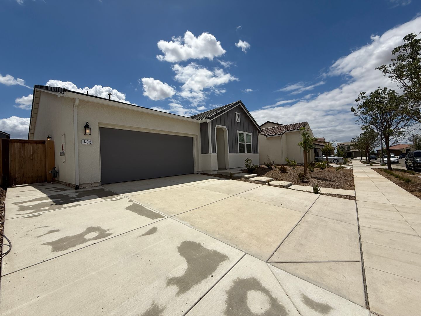 632 Rock Crest Ave. - Madera - California - 3 bed, 2 bath rental property