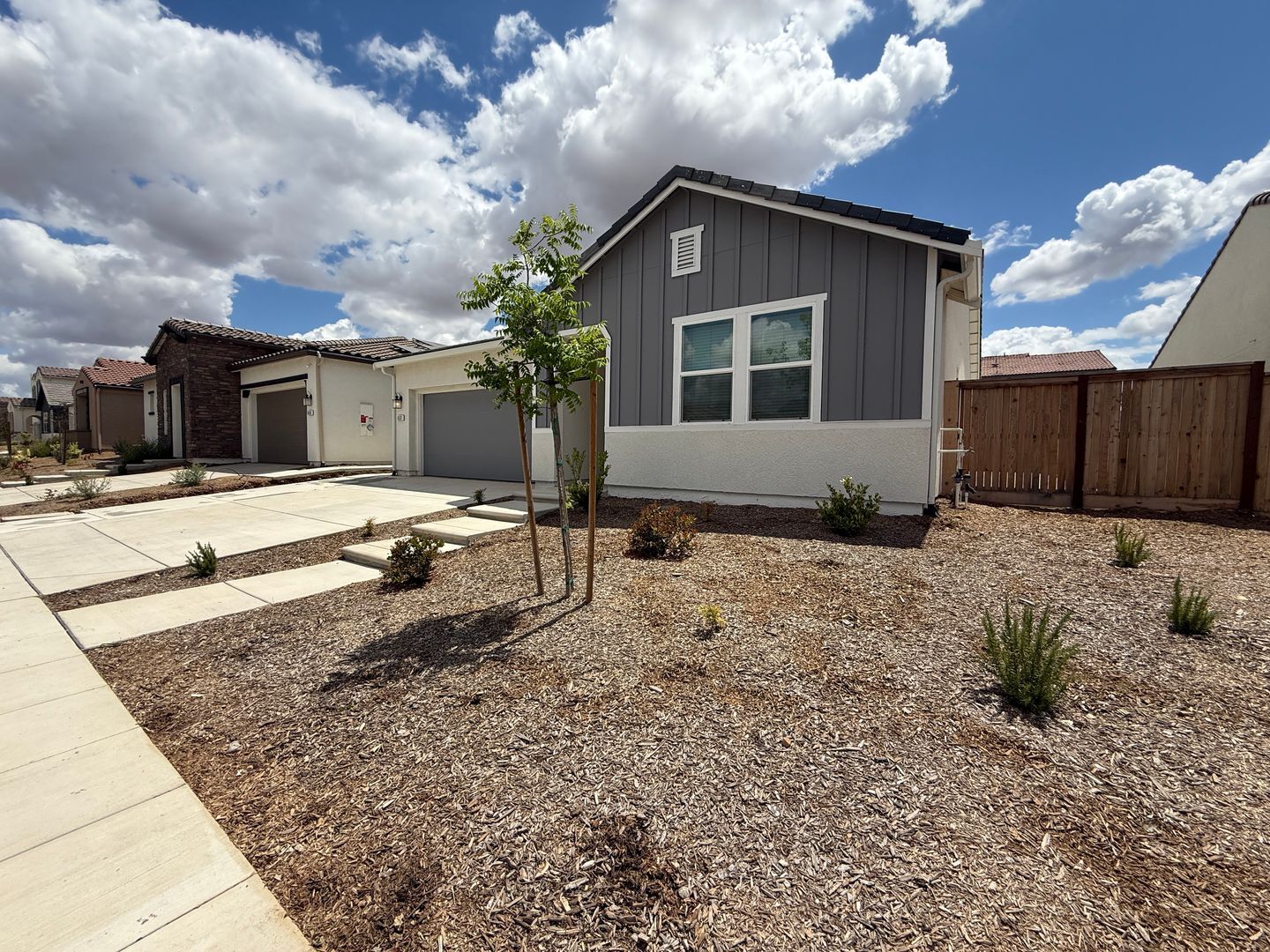 632 Rock Crest Ave. - Madera - California - 3 bed, 2 bath rental property