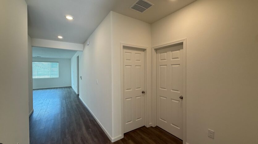 632 Rock Crest Ave. - Madera - California - 3 bed, 2 bath rental property