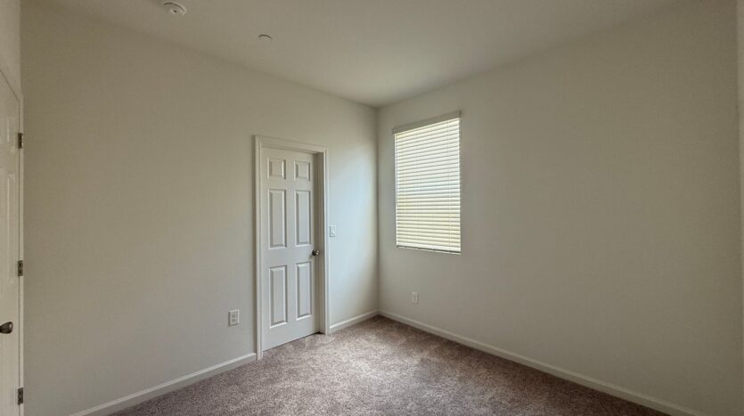 632 Rock Crest Ave. - Madera - California - 3 bed, 2 bath rental property