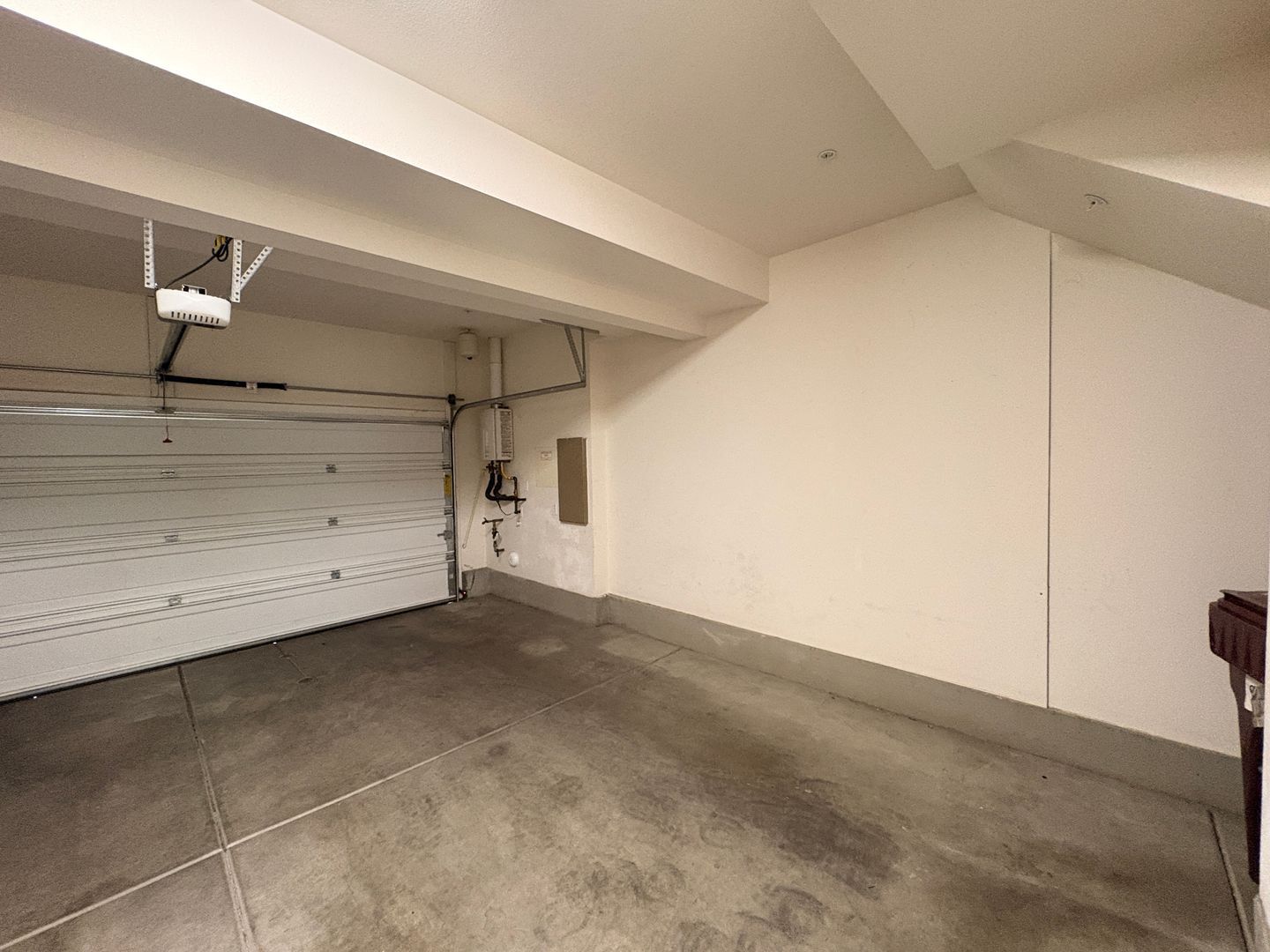 6337 Andromeda Ct - Eastvale - California - 3 bed, 4 bath rental property