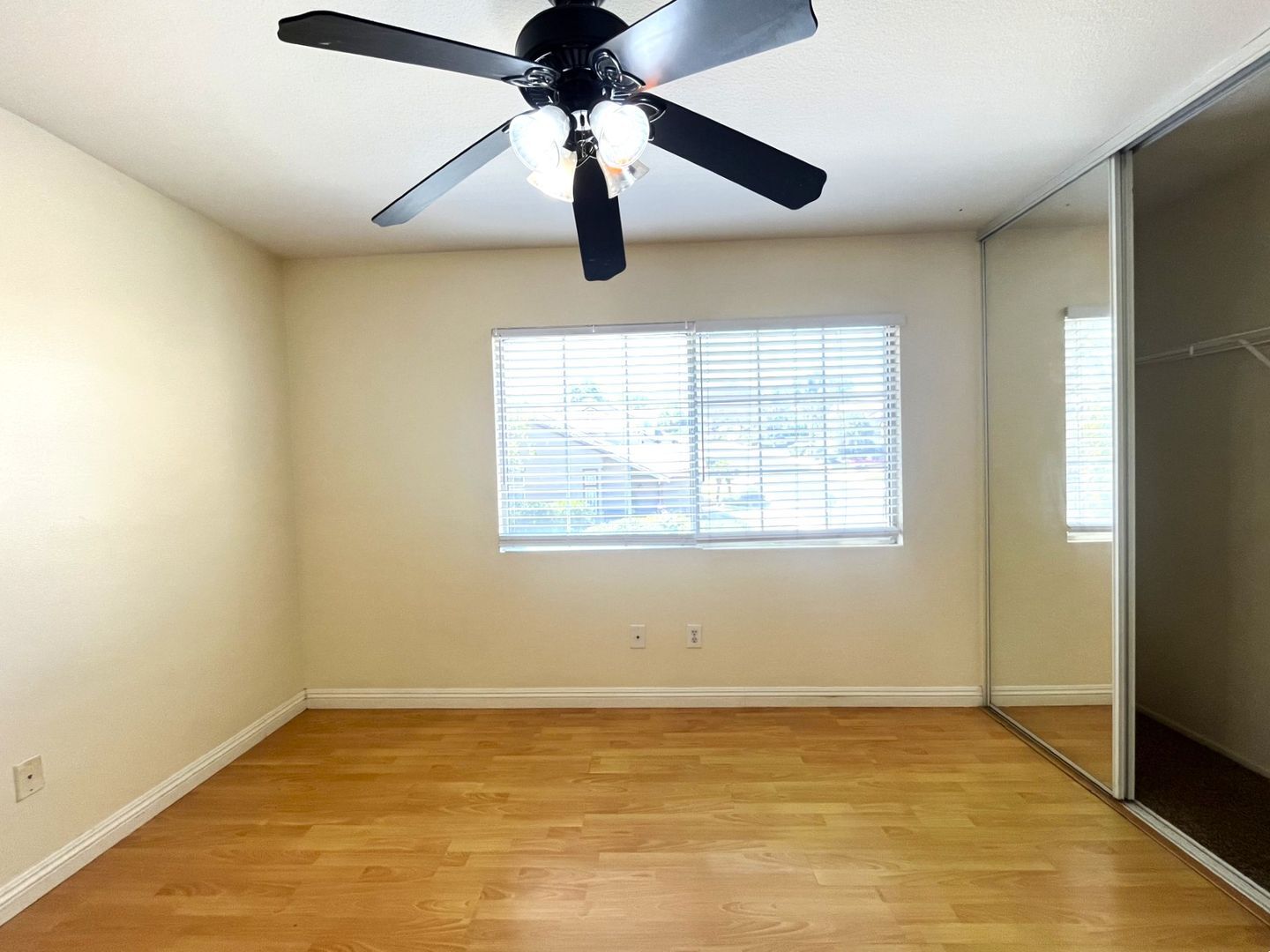 635 Shenandoah Rd - Corona - California - 4 bed, 2.5 bath rental property