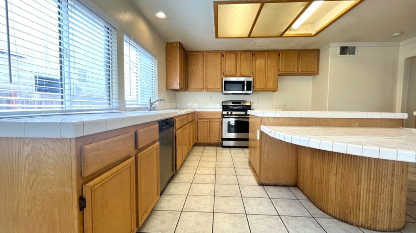 635 Shenandoah Rd - Corona - California - 4 bed, 2.5 bath rental property