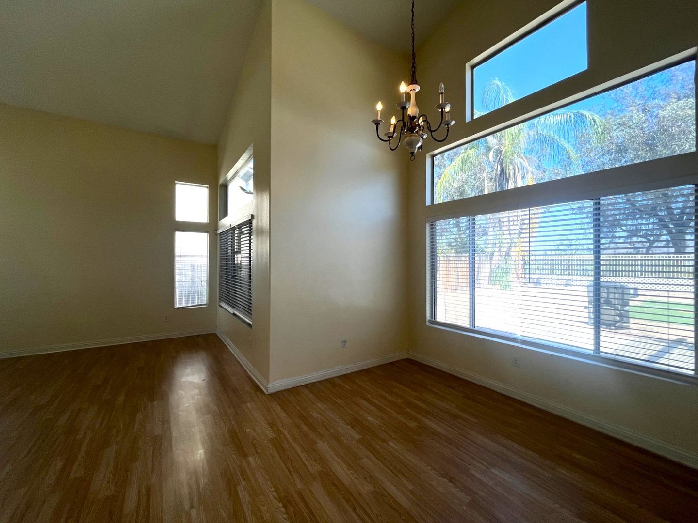 635 Shenandoah Rd - Corona - California - 4 bed, 2.5 bath rental property