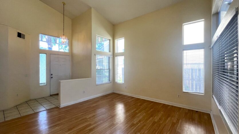 635 Shenandoah Rd - Corona - California - 4 bed, 2.5 bath rental property