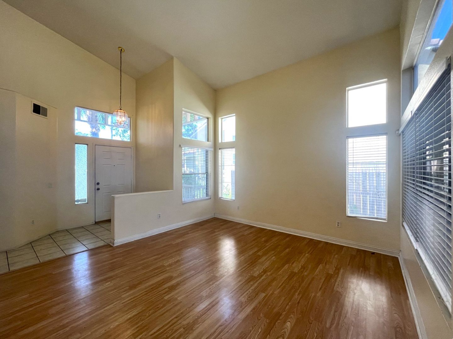 635 Shenandoah Rd - Corona - California - 4 bed, 2.5 bath rental property