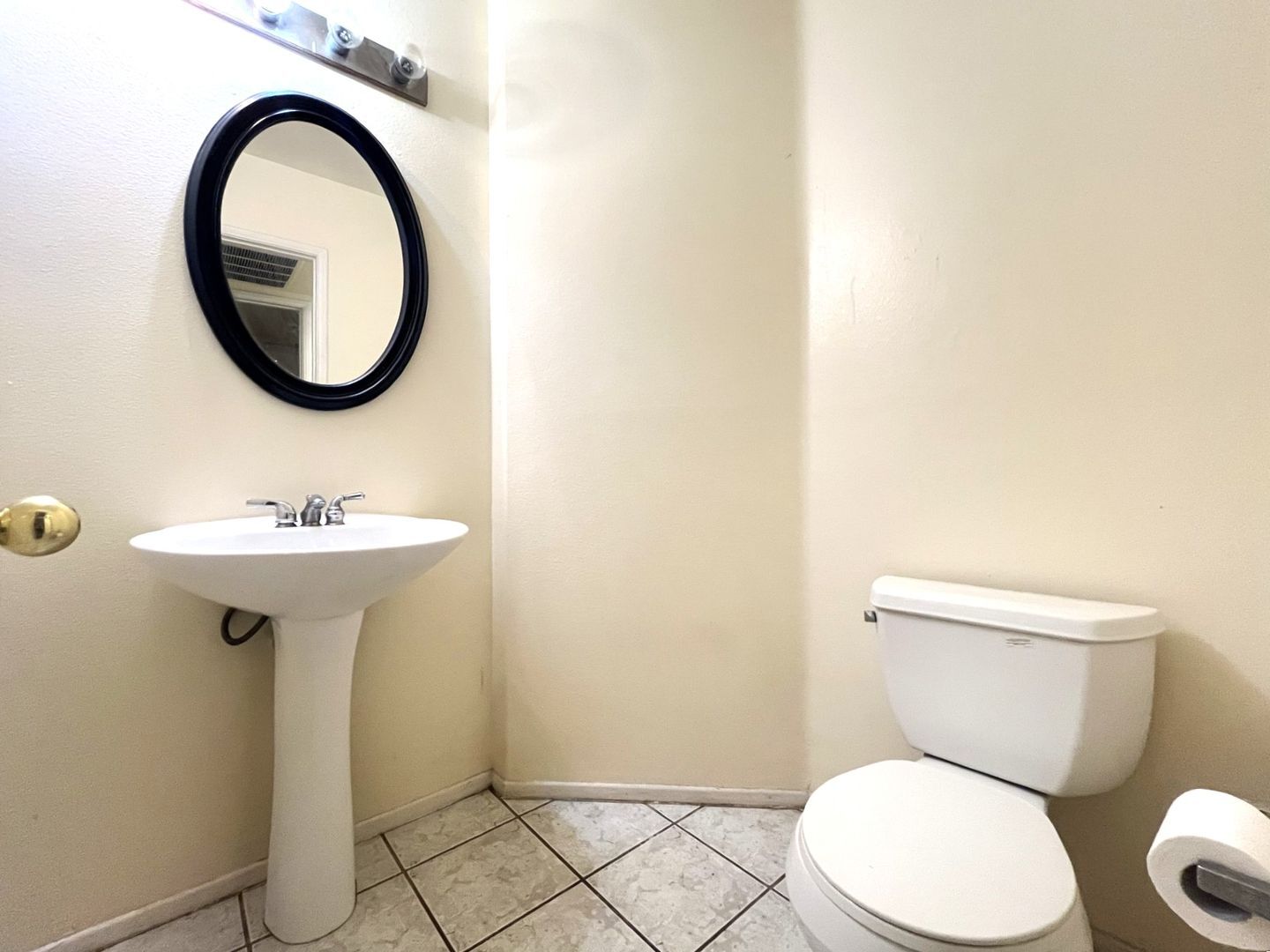 635 Shenandoah Rd - Corona - California - 4 bed, 2.5 bath rental property