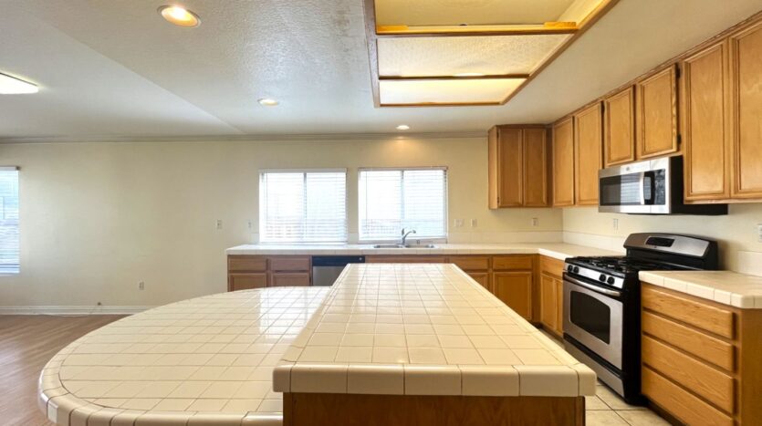 635 Shenandoah Rd - Corona - California - 4 bed, 2.5 bath rental property