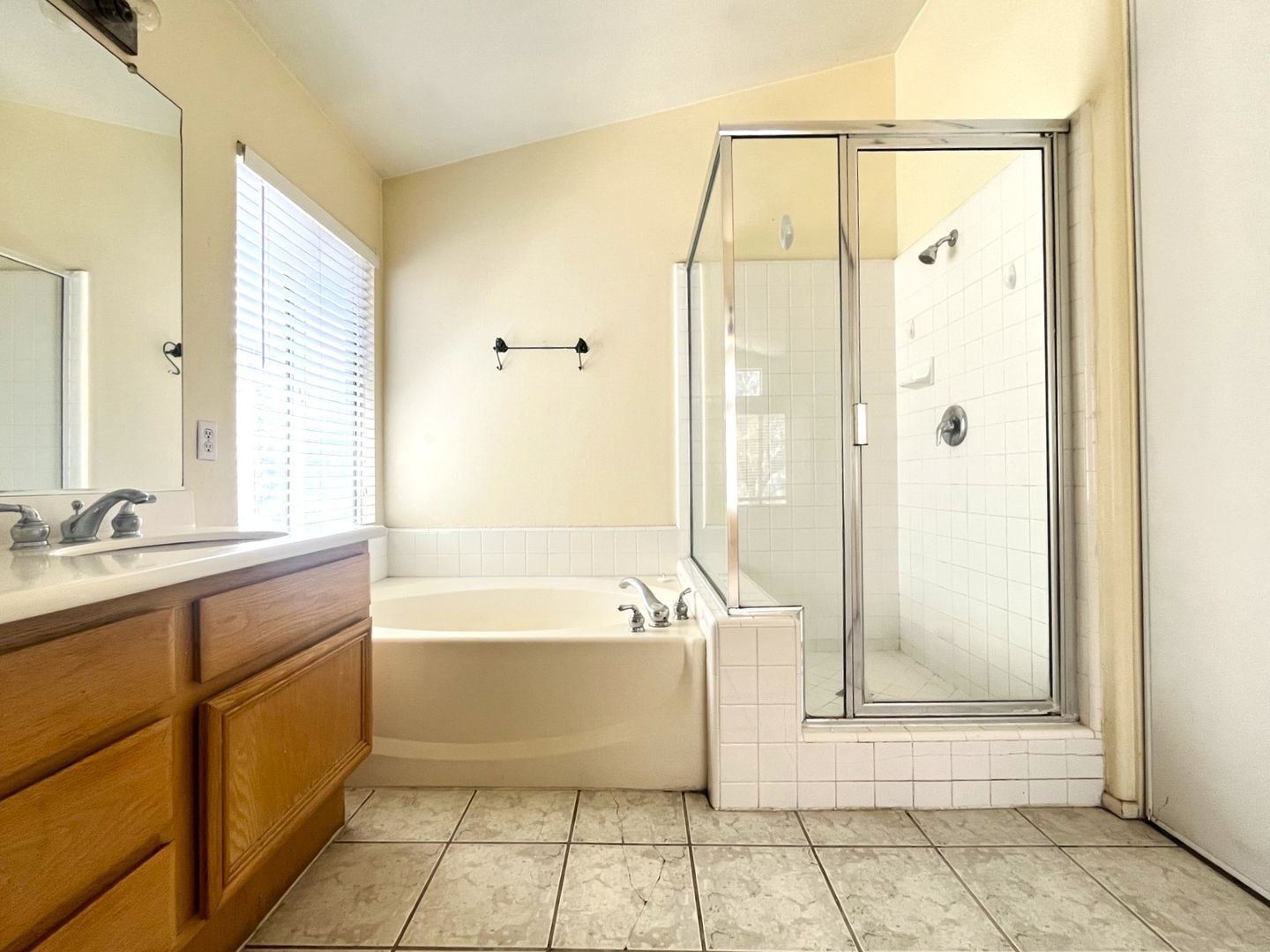 635 Shenandoah Rd - Corona - California - 4 bed, 2.5 bath rental property