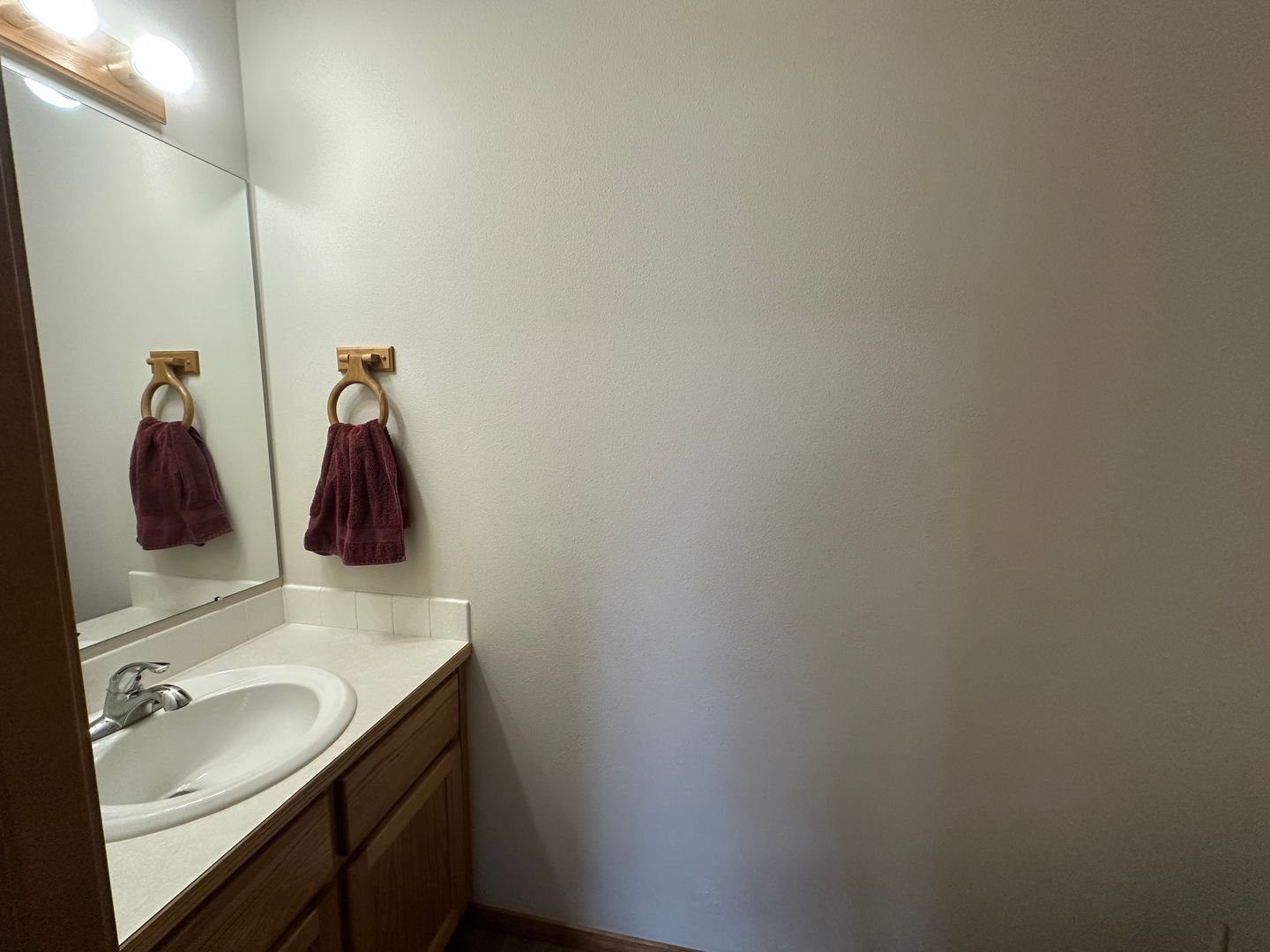 703 W. Del Ray Rd. - Lynden - Washington - 3 bed, 2.5 bath rental property
