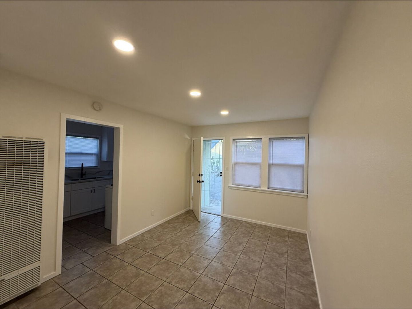 731 1/2 Vernon Dr - 731 1/2 - Upland - California - 1 bed, 1 bath rental property