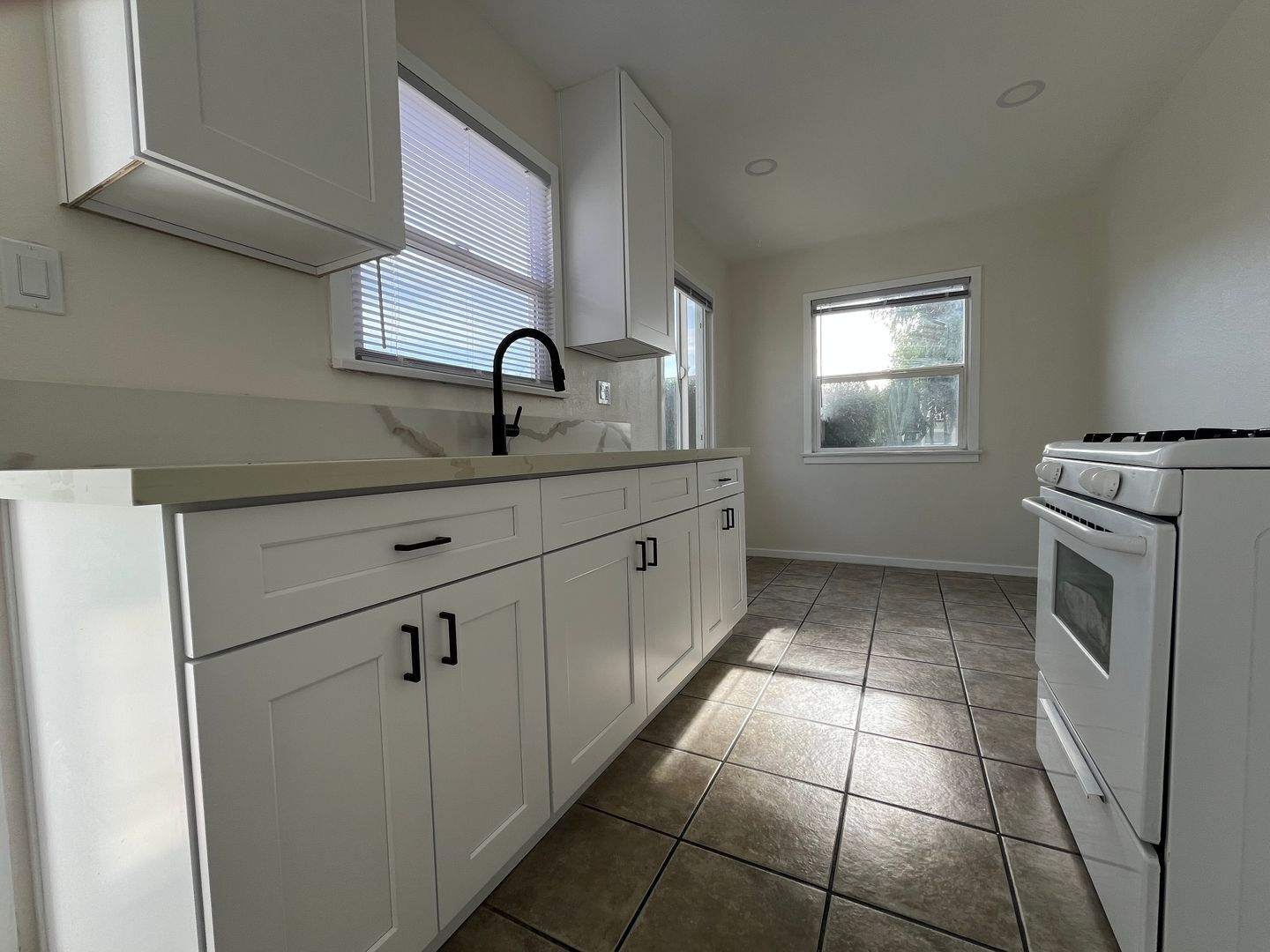731 1/2 Vernon Dr - 731 1/2 - Upland - California - 1 bed, 1 bath rental property