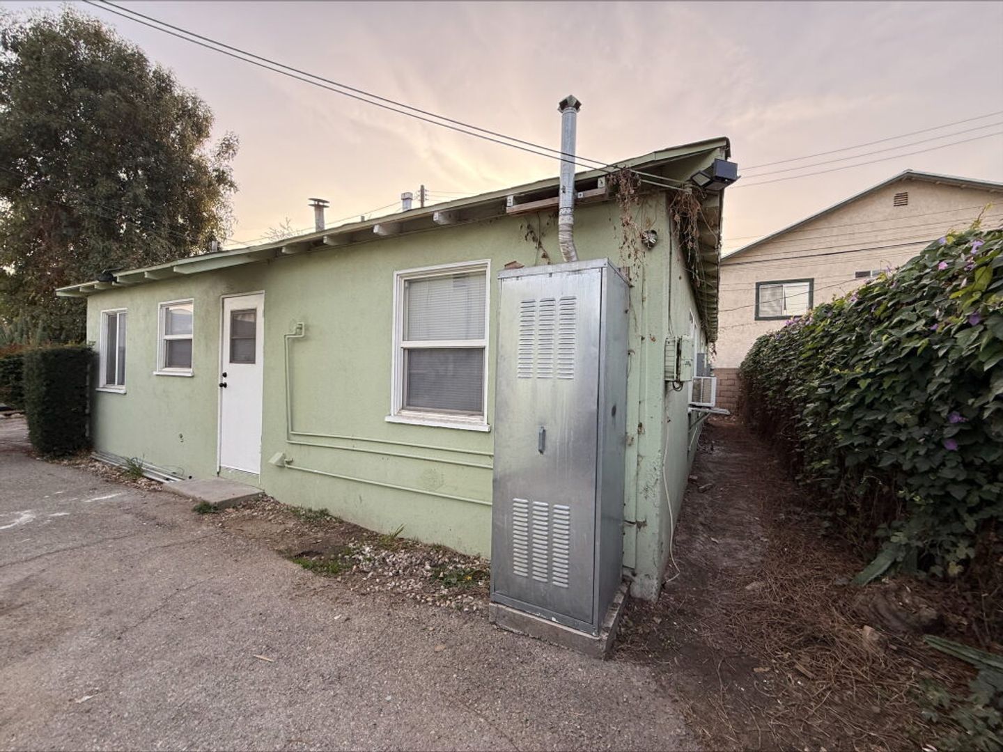 731 1/2 Vernon Dr - 731 1/2 - Upland - California - 1 bed, 1 bath rental property