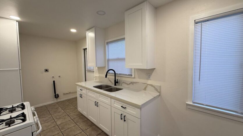 731 1/2 Vernon Dr - 731 1/2 - Upland - California - 1 bed, 1 bath rental property