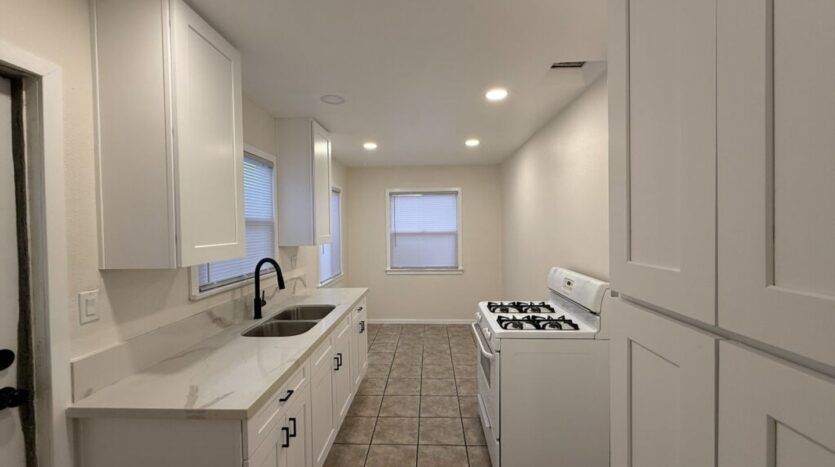 731 1/2 Vernon Dr - 731 1/2 - Upland - California - 1 bed, 1 bath rental property
