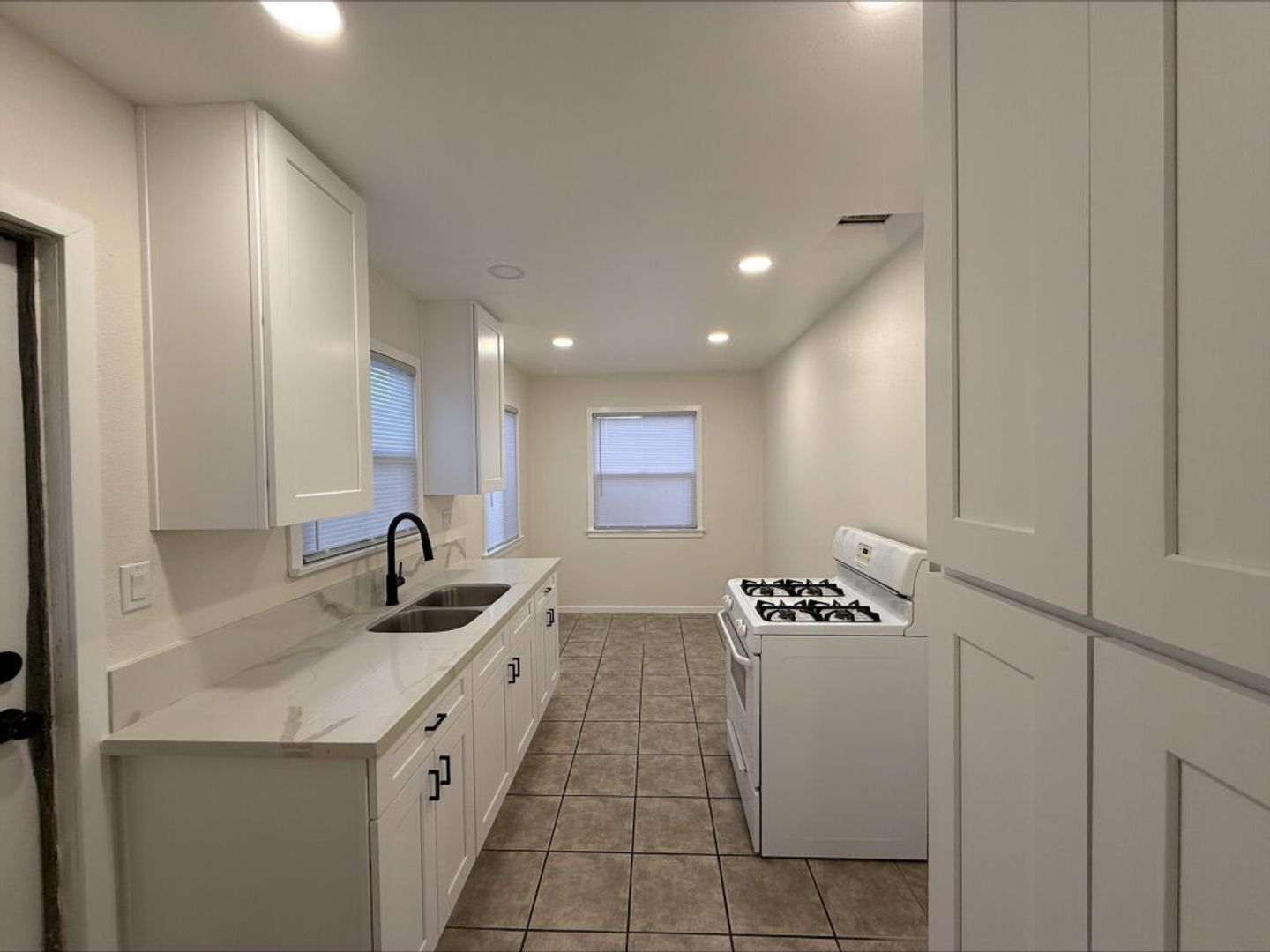 731 1/2 Vernon Dr - 731 1/2 - Upland - California - 1 bed, 1 bath rental property