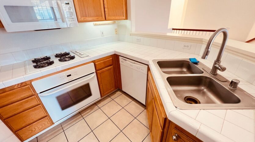 7681 Hazard Center Drive - San Diego - California - 2 bed, 2 bath rental property