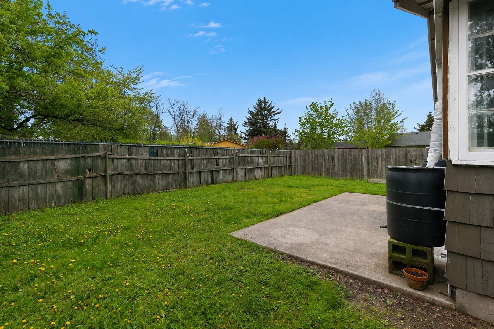 7959 SE 64th Avenue - Unit B - Portland - Oregon - 2 bed, 1 bath rental property