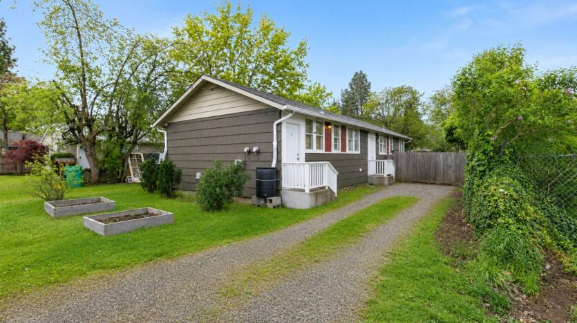 7959 SE 64th Avenue - Unit B - Portland - Oregon - 2 bed, 1 bath rental property