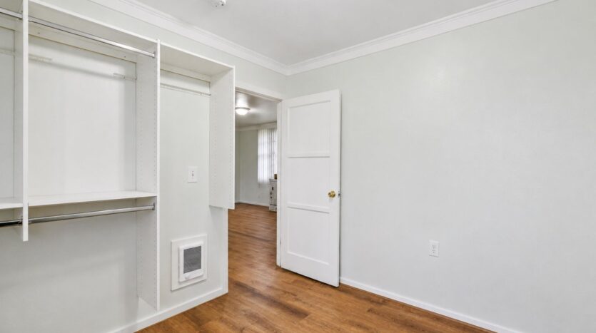 7959 SE 64th Avenue - Unit B - Portland - Oregon - 2 bed, 1 bath rental property