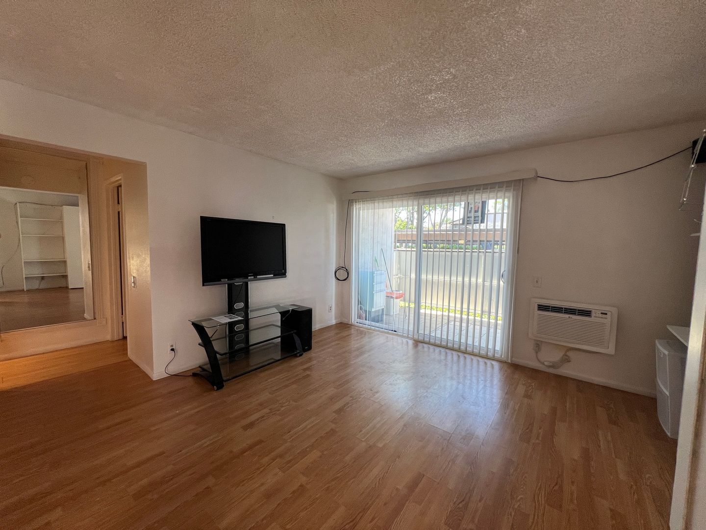 8043 Caminito De Pizza Unit B - San Diego - California - 1 bath rental property