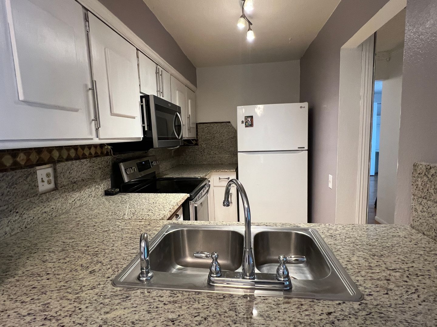 8043 Caminito De Pizza Unit B - San Diego - California - 1 bath rental property
