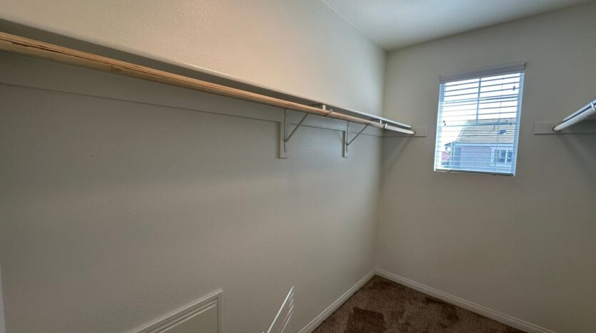 826 W. Tullock Ave - Bloomington - California - 3 bed, 2.5 bath rental property