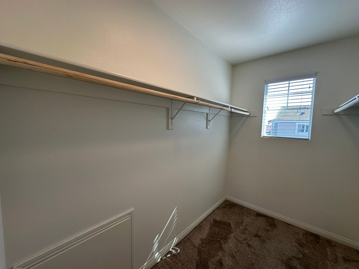 826 W. Tullock Ave - Bloomington - California - 3 bed, 2.5 bath rental property