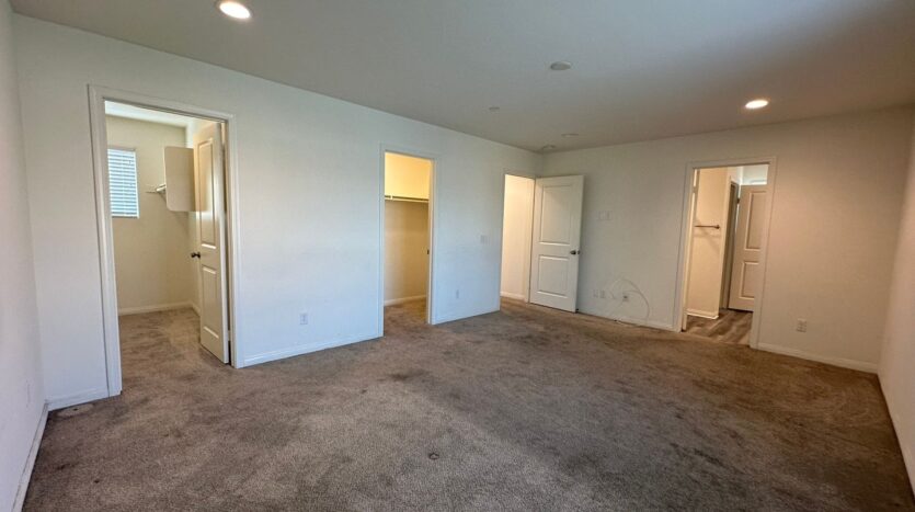 826 W. Tullock Ave - Bloomington - California - 3 bed, 2.5 bath rental property