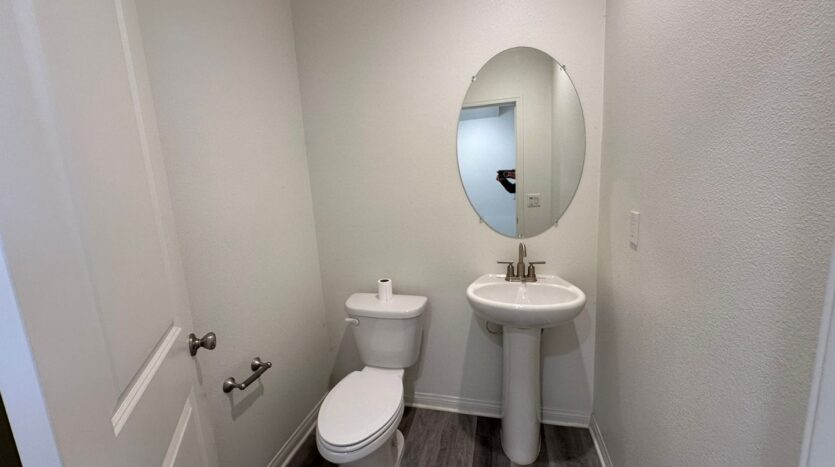 826 W. Tullock Ave - Bloomington - California - 3 bed, 2.5 bath rental property