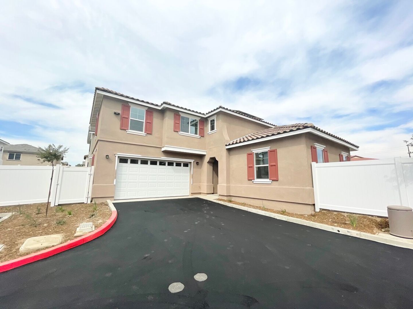826 W. Tullock Ave - Bloomington - California - 3 bed, 2.5 bath rental property