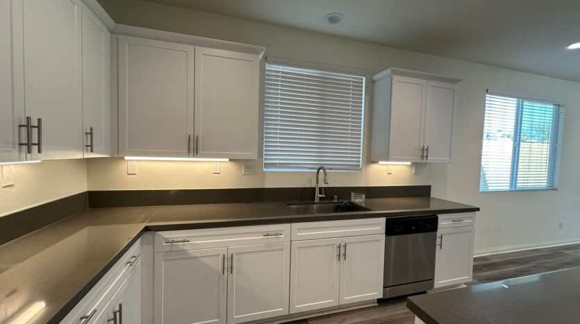 826 W. Tullock Ave - Bloomington - California - 3 bed, 2.5 bath rental property
