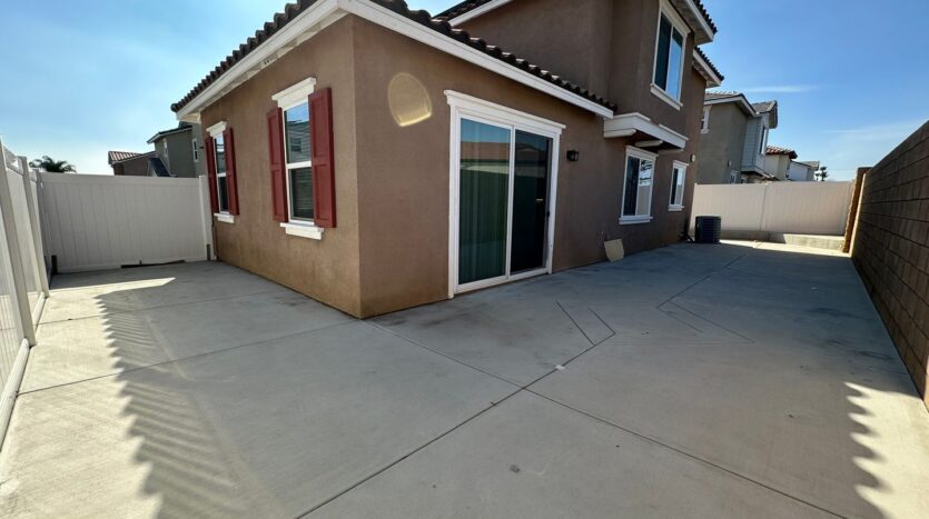 826 W. Tullock Ave - Bloomington - California - 3 bed, 2.5 bath rental property