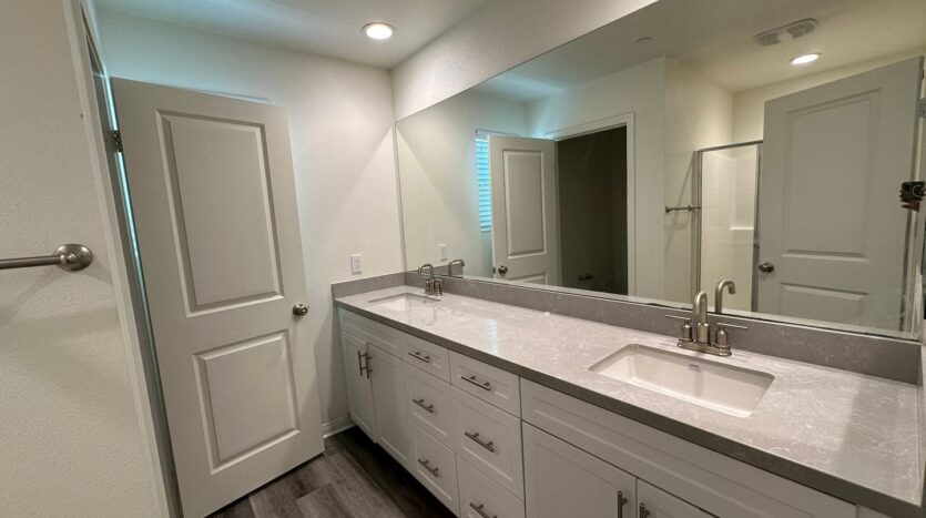 826 W. Tullock Ave - Bloomington - California - 3 bed, 2.5 bath rental property