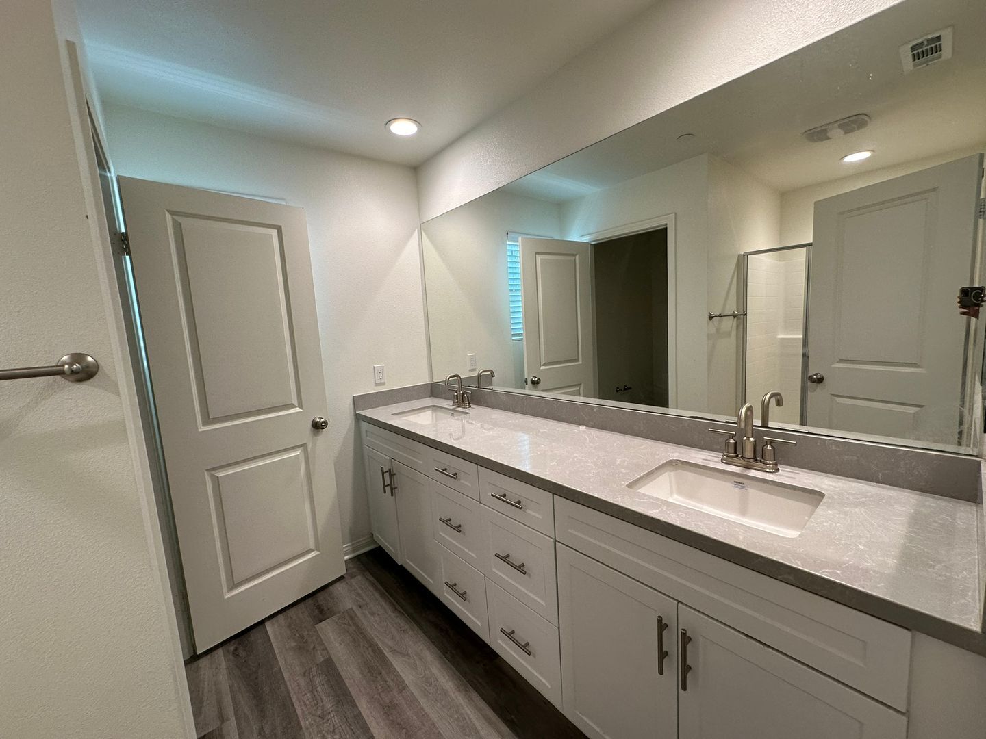 826 W. Tullock Ave - Bloomington - California - 3 bed, 2.5 bath rental property