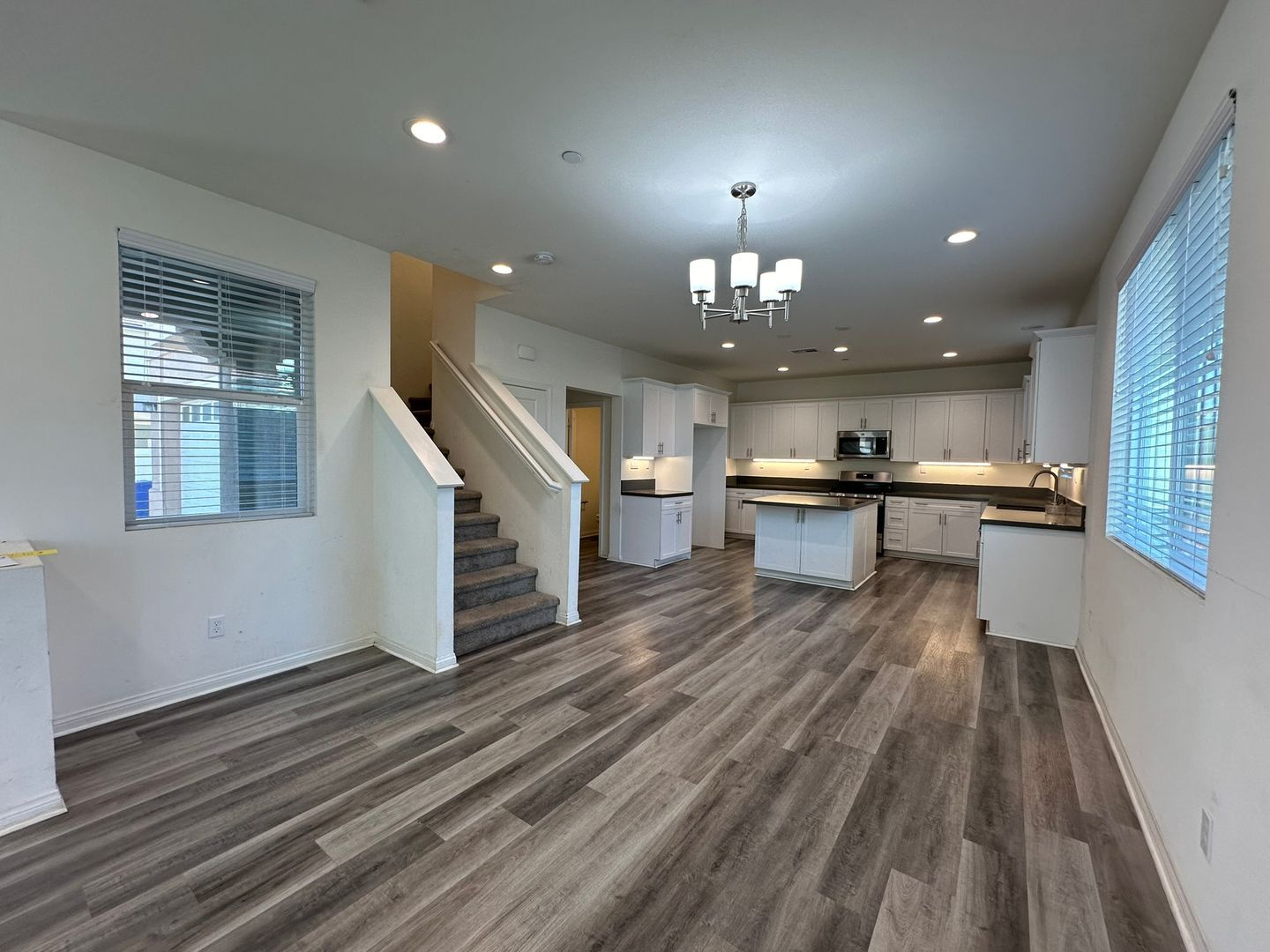 826 W. Tullock Ave - Bloomington - California - 3 bed, 2.5 bath rental property
