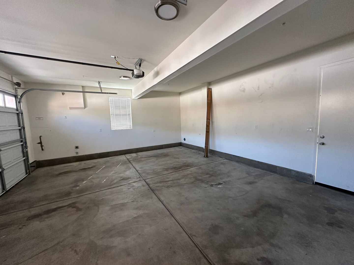 826 W. Tullock Ave - Bloomington - California - 3 bed, 2.5 bath rental property