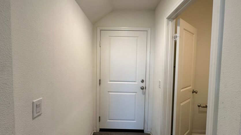 826 W. Tullock Ave - Bloomington - California - 3 bed, 2.5 bath rental property