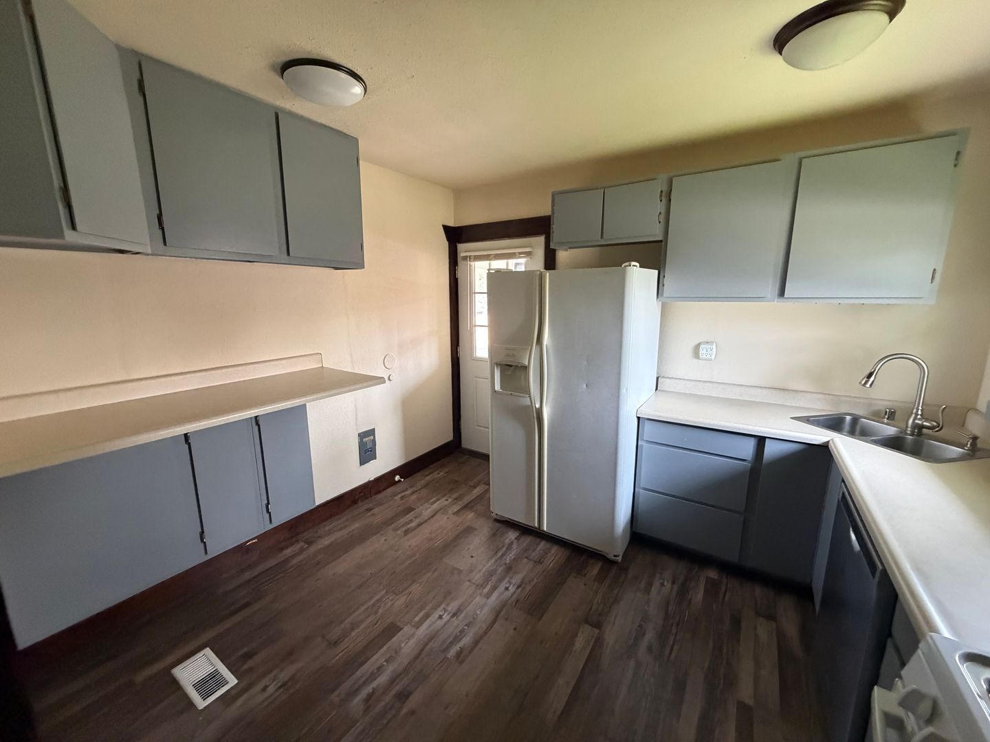 8801 Rose Rd SW - Lakewood - Washington - 2 bed, 1 bath rental property